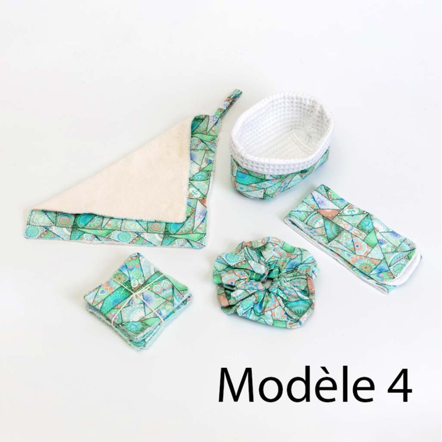 panière de démaquillage zéro déchet avec lingettes démaquillantes, bandeau de soin mini serviette visage, chouchou