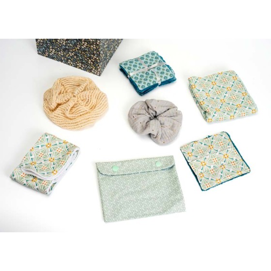 box beauté écoresponsable, zéro déchet, mini serviette visage, lingettes démaquillantes, fleur de douche